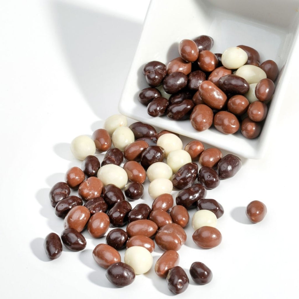 Mix Cacahuetes con chocolates negro, leche y blanco 400 g